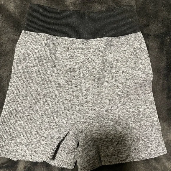 NWOT Free People Movement Prajna shorts - Picture 2 of 3